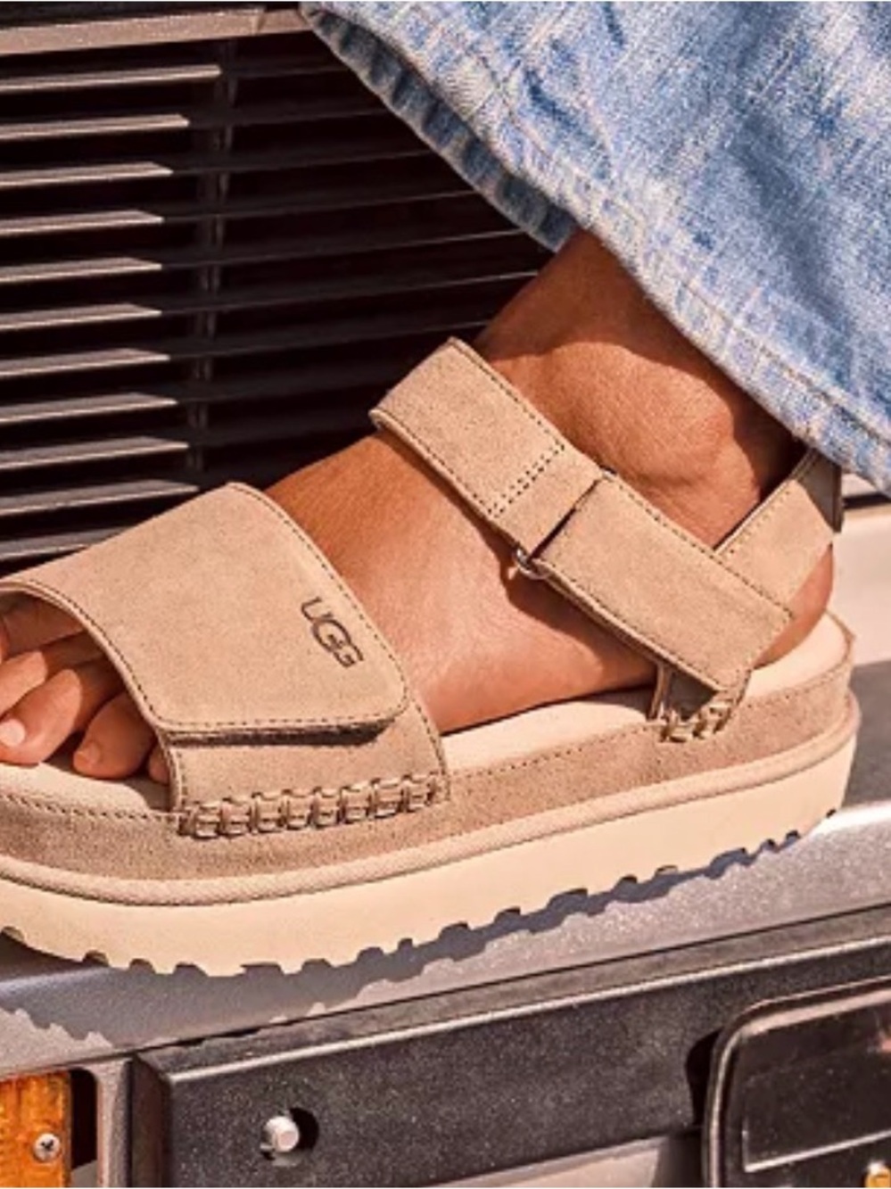 UGG Goldenstar Suede Platform Strap Sandals size 8